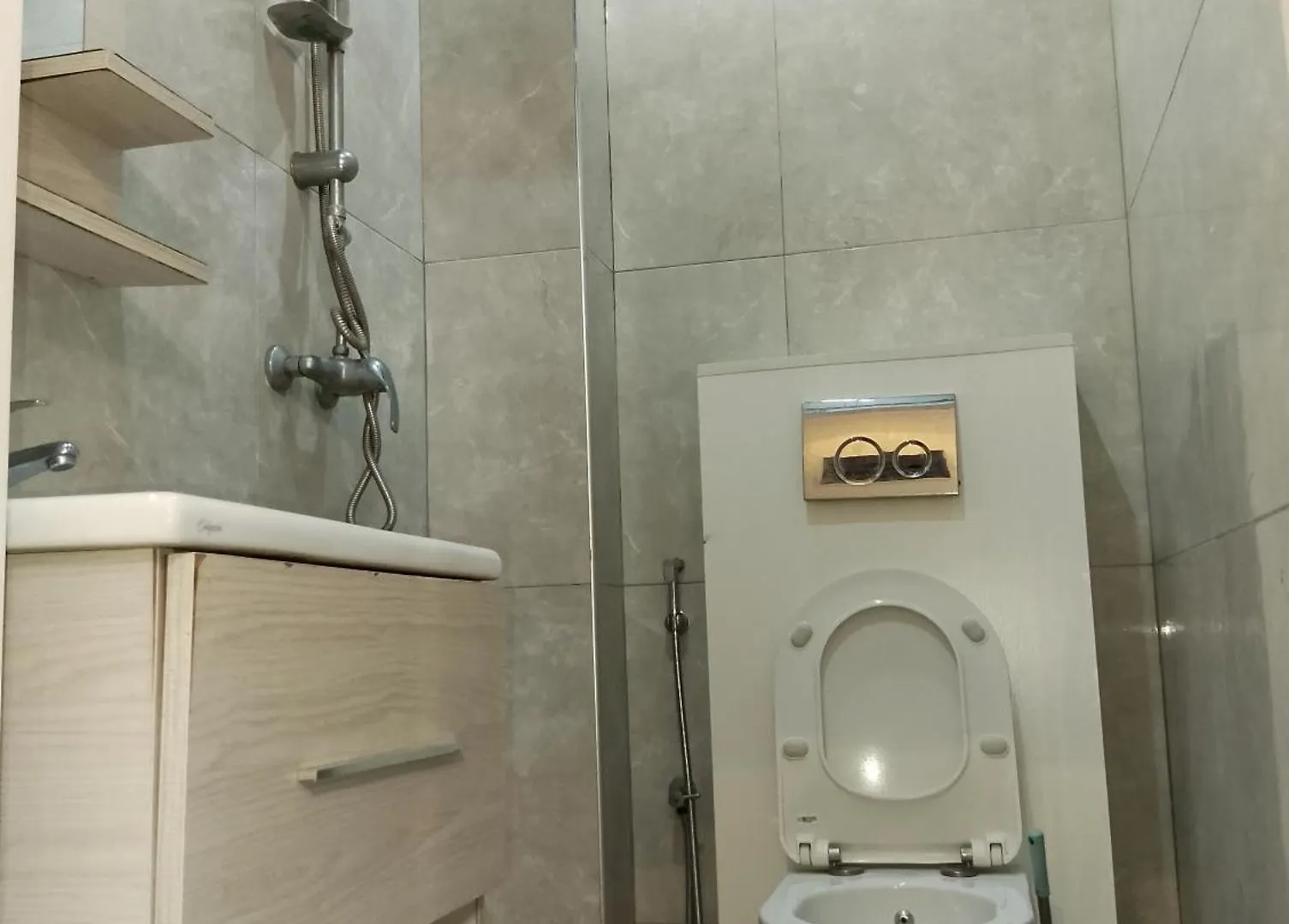 Appartement Elegant Et Securise A Proximite De La Plage De Ngor Dakar